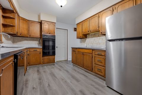 Tiny photo for 1303 Roncevalles Avenue, Rockford, IL 61107 (MLS # 12636212)
