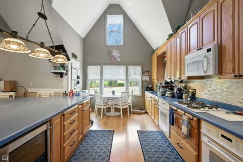 Tiny photo for 237 S Church Road, Bensenville, IL 60106 (MLS # 12434720)