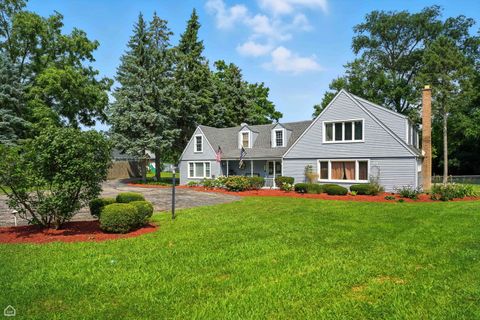 Tiny photo for 237 S Church Road, Bensenville, IL 60106 (MLS # 12434720)