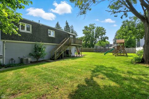 Tiny photo for 237 S Church Road, Bensenville, IL 60106 (MLS # 12434720)