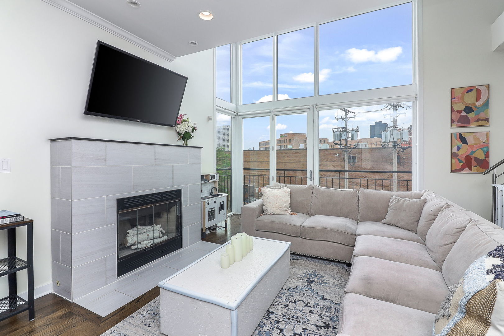 1644 W Blackhawk Street 2E