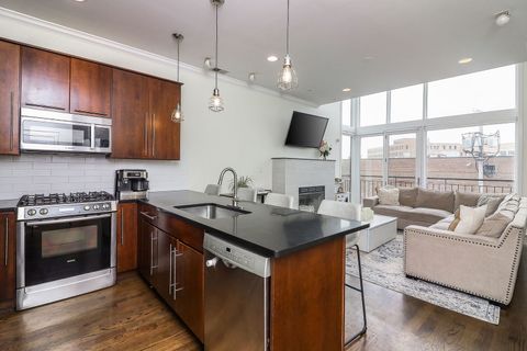 Tiny photo for 1644 W Blackhawk Street #2E, Chicago, IL 60622 (MLS # 12464606)