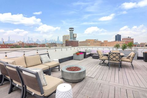 Tiny photo for 1644 W Blackhawk Street #2E, Chicago, IL 60622 (MLS # 12464606)