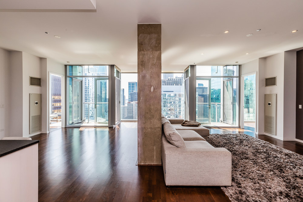 600 N Fairbanks Court 3610