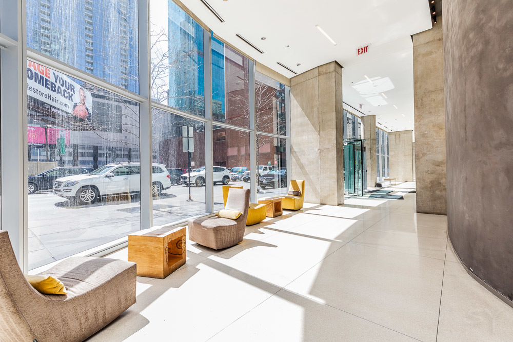 600 N Fairbanks Court 3610