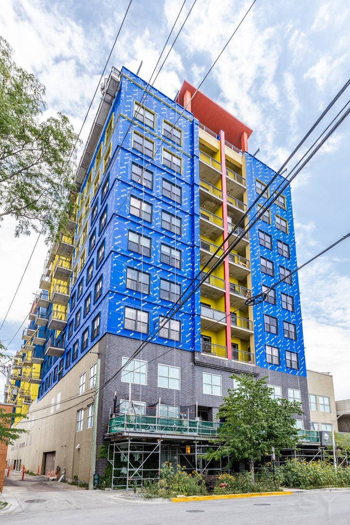 1122 W Catalpa Avenue 616