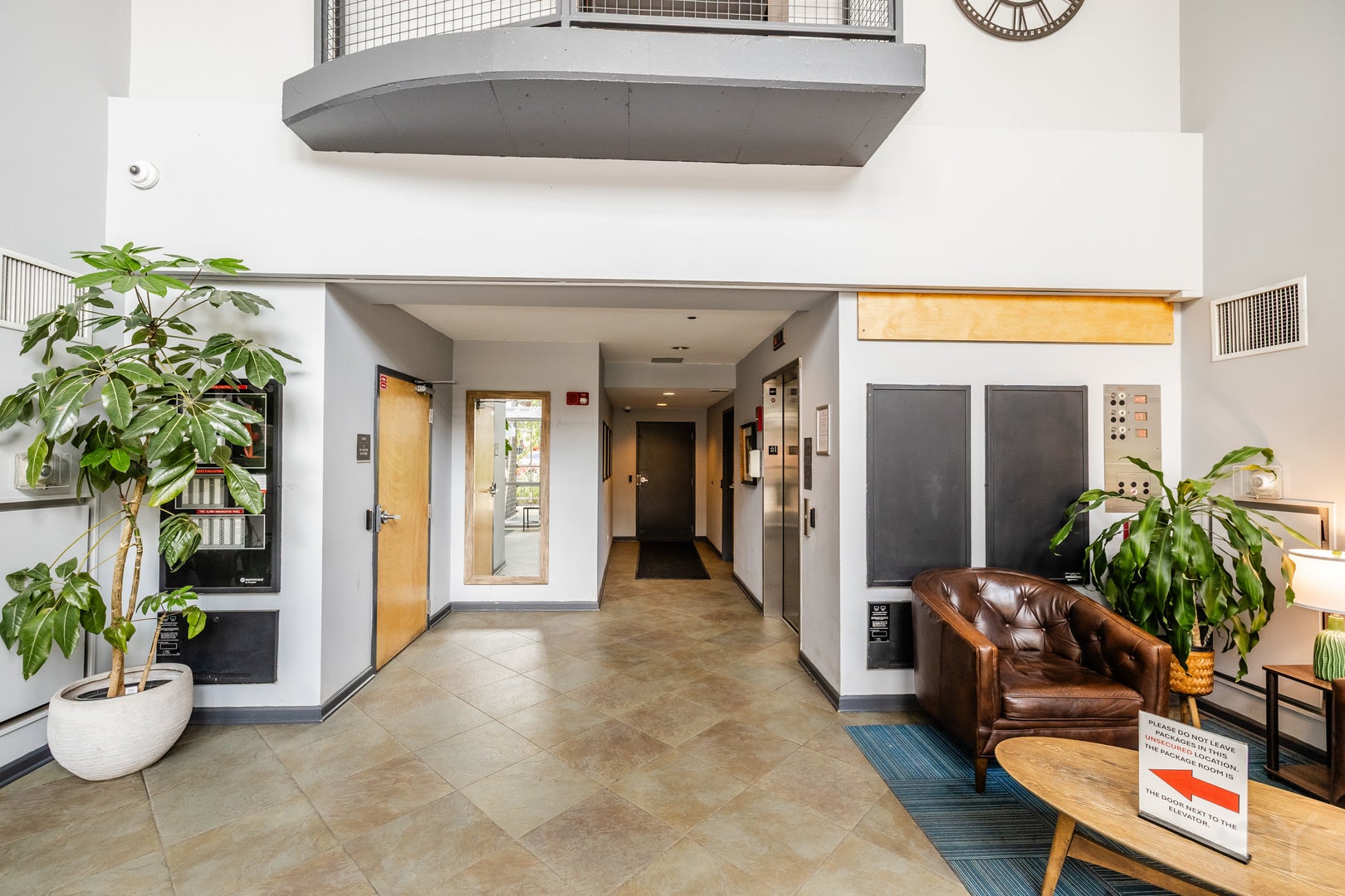 1122 W Catalpa Avenue 616