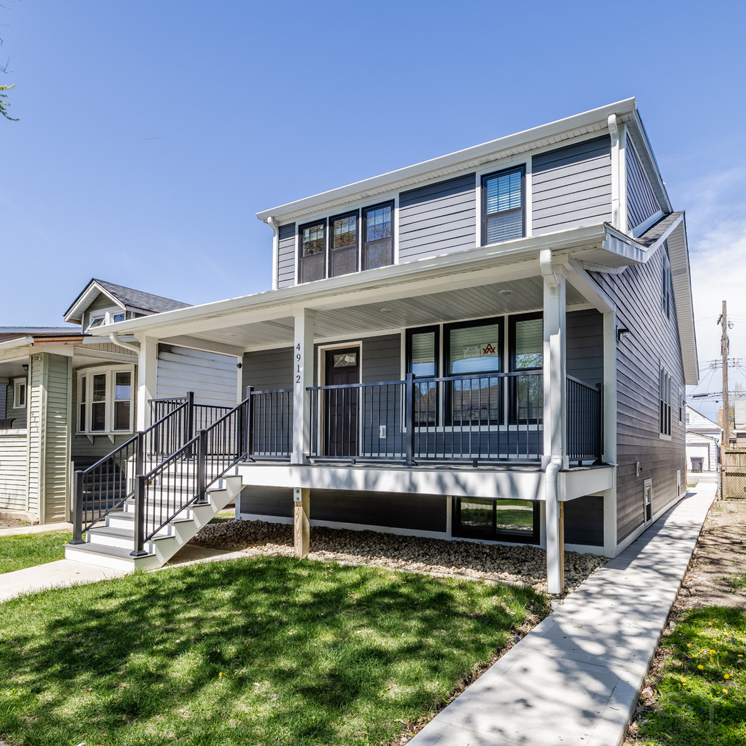 4912 W Wrightwood Avenue