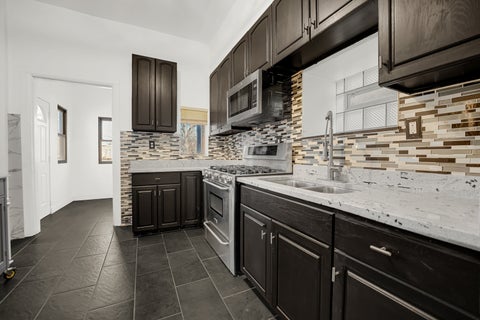 Tiny photo for 928 E 46th Street, Chicago, IL 60653 (MLS # 12743931)