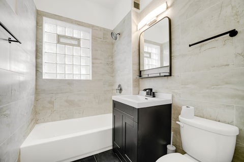 Tiny photo for 928 E 46th Street, Chicago, IL 60653 (MLS # 12743931)