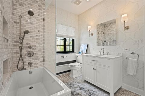 Tiny photo for 405 Sheridan Road, Kenilworth, IL 60043 (MLS # 12549121)