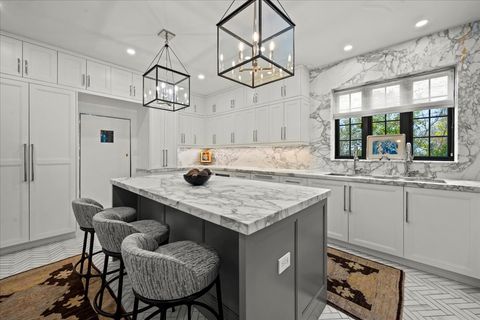 Tiny photo for 405 Sheridan Road, Kenilworth, IL 60043 (MLS # 12549121)