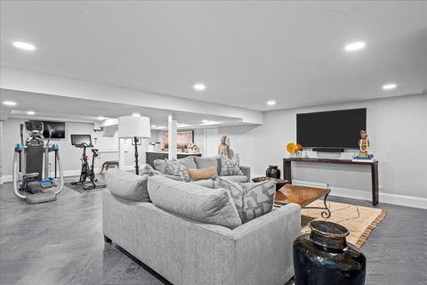 Tiny photo for 405 Sheridan Road, Kenilworth, IL 60043 (MLS # 12549121)