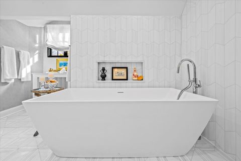 Tiny photo for 405 Sheridan Road, Kenilworth, IL 60043 (MLS # 12549121)