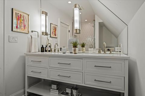 Tiny photo for 405 Sheridan Road, Kenilworth, IL 60043 (MLS # 12549121)