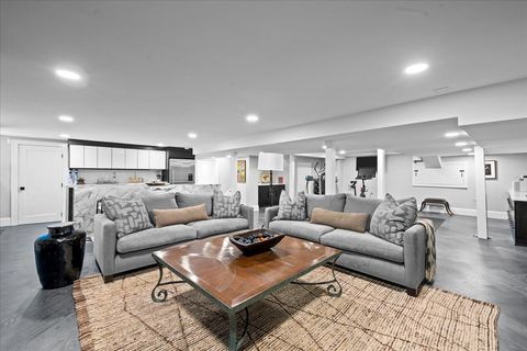 Tiny photo for 405 Sheridan Road, Kenilworth, IL 60043 (MLS # 12549121)