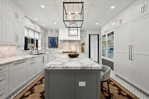 Tiny photo for 405 Sheridan Road, Kenilworth, IL 60043 (MLS # 12549121)