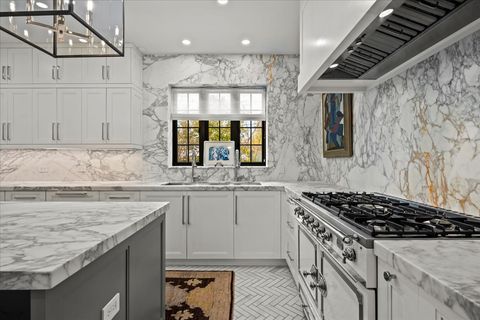 Tiny photo for 405 Sheridan Road, Kenilworth, IL 60043 (MLS # 12549121)