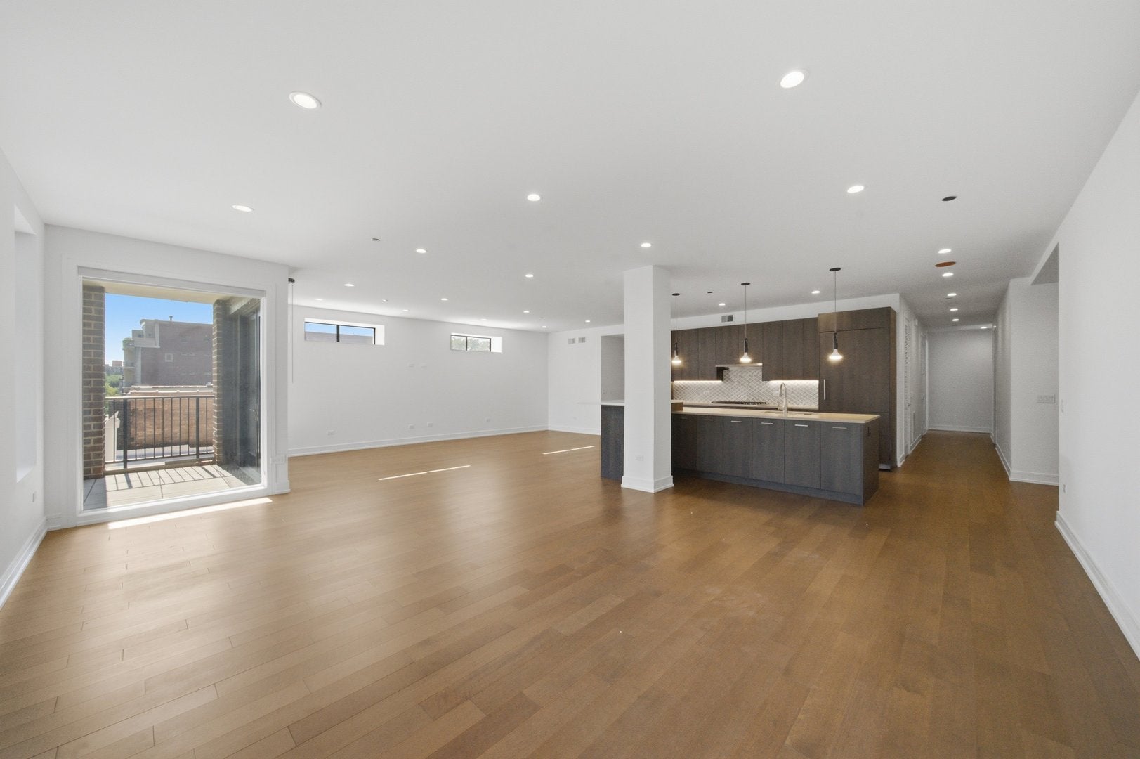 434 W Melrose Street 401