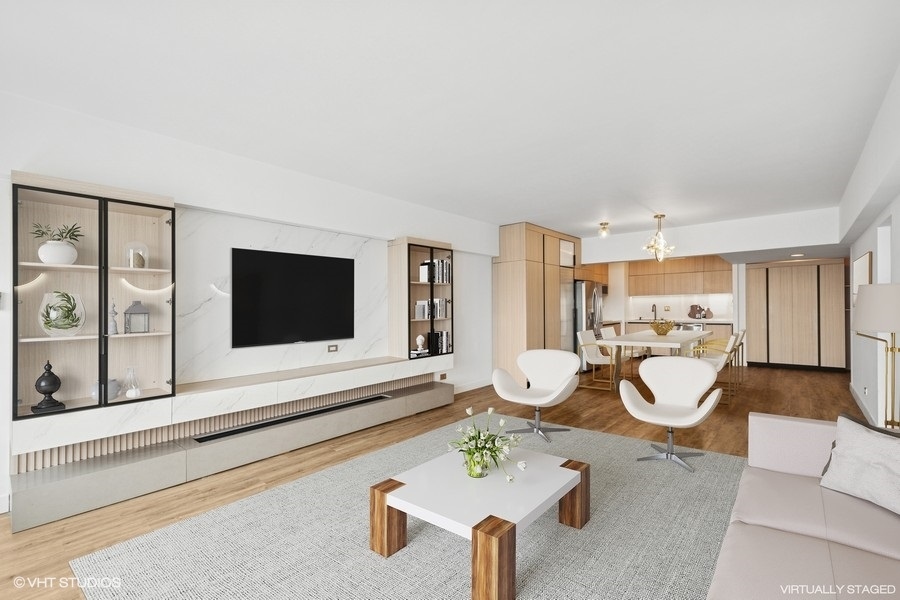 175 E Delaware Place 6021
