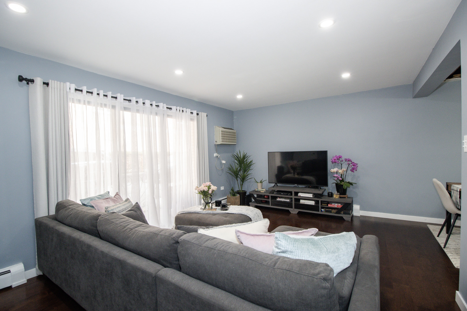 6466 N Northwest Highway C1