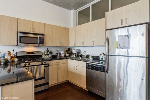 Tiny photo for 235 W VAN BUREN Street #1705, Chicago, IL 60607 (MLS # 12419425)