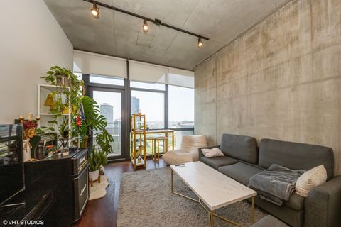 Tiny photo for 235 W VAN BUREN Street #1705, Chicago, IL 60607 (MLS # 12419425)