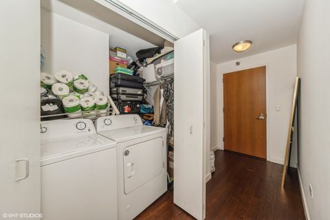 Tiny photo for 235 W VAN BUREN Street #1705, Chicago, IL 60607 (MLS # 12419425)