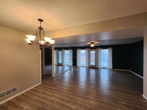 Tiny photo for 3721 35th Street #1, Moline, IL 61265 (MLS # 100000611)