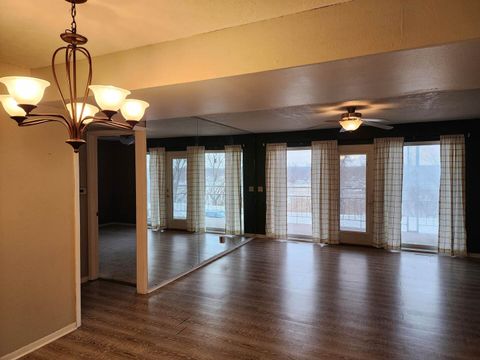 Tiny photo for 3721 35th Street #1, Moline, IL 61265 (MLS # 100000611)