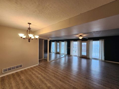 Tiny photo for 3721 35th Street #1, Moline, IL 61265 (MLS # 100000611)