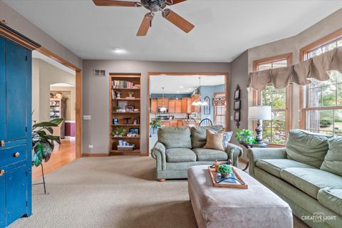 Tiny photo for 611 Pine Street, Sugar Grove, IL 60554 (MLS # 12503228)