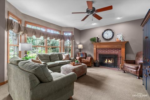 Tiny photo for 611 Pine Street, Sugar Grove, IL 60554 (MLS # 12503228)