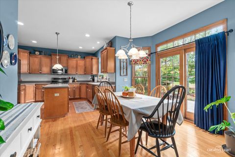 Tiny photo for 611 Pine Street, Sugar Grove, IL 60554 (MLS # 12503228)