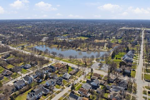 Tiny photo for 5429 Benton Avenue, Downers Grove, IL 60515 (MLS # 12589347)