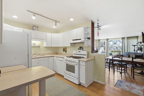 Tiny photo for 5429 Benton Avenue, Downers Grove, IL 60515 (MLS # 12589347)