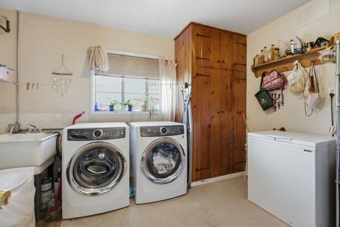 Tiny photo for 5429 Benton Avenue, Downers Grove, IL 60515 (MLS # 12589347)