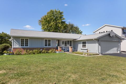 A home in Elk Grove Village