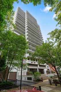 1430 N ASTOR Street 7A
