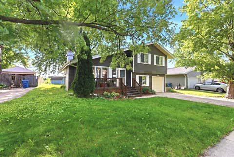 Tiny photo for 1240 Foxcroft Drive, Aurora, IL 60506 (MLS # 12616789)