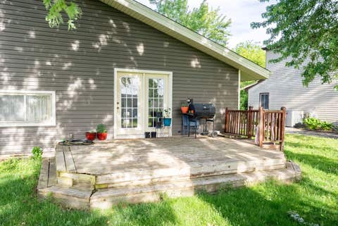 Tiny photo for 1240 Foxcroft Drive, Aurora, IL 60506 (MLS # 12616789)