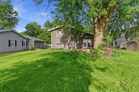 Tiny photo for 1240 Foxcroft Drive, Aurora, IL 60506 (MLS # 12616789)
