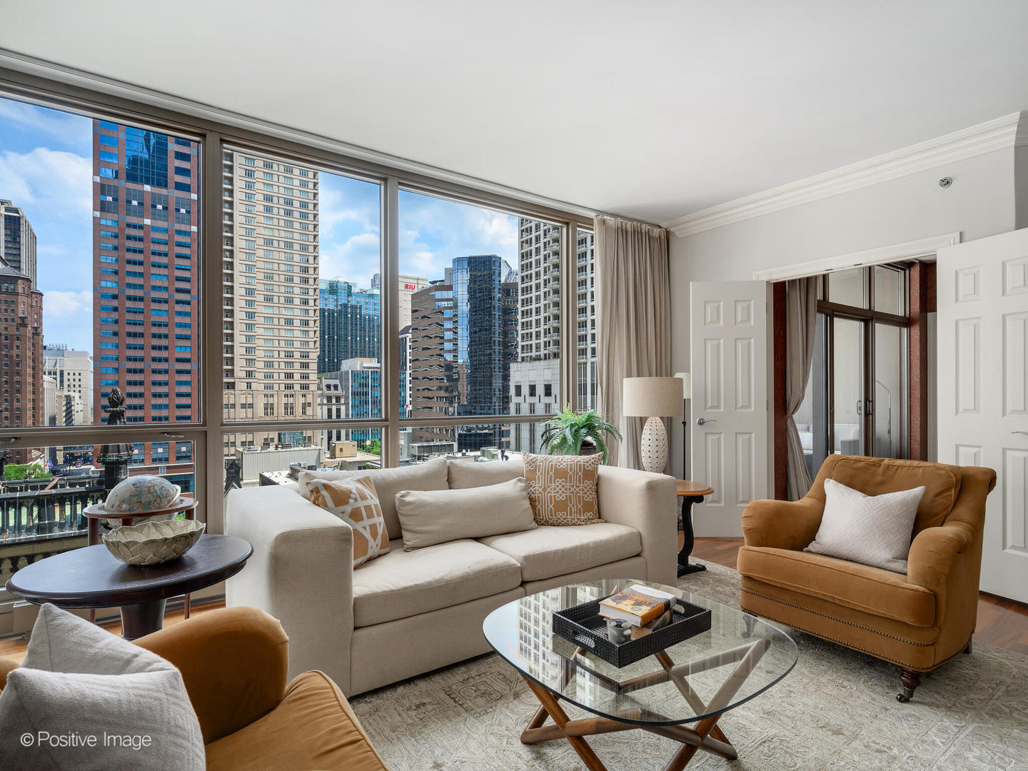 21 E HURON Street 1106