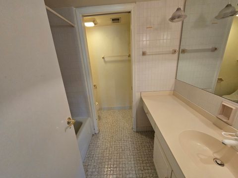 Tiny photo for 1005 Bonnie Brae Place #5F, River Forest, IL 60305 (MLS # 12629351)