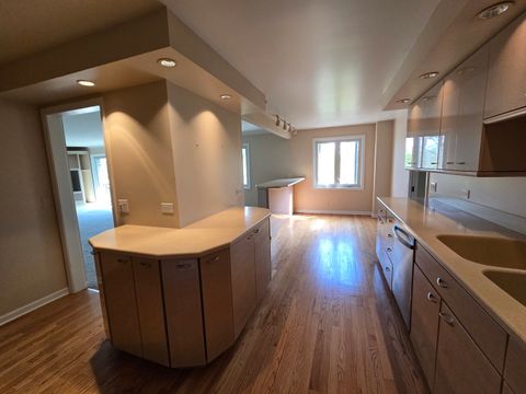 Tiny photo for 1005 Bonnie Brae Place #5F, River Forest, IL 60305 (MLS # 12629351)
