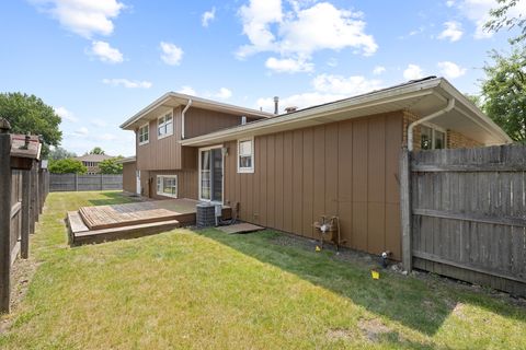 Tiny photo for 8456 170th Place, Tinley Park, IL 60487 (MLS # 12462582)