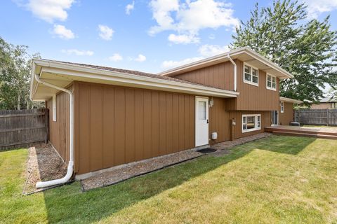 Tiny photo for 8456 170th Place, Tinley Park, IL 60487 (MLS # 12462582)