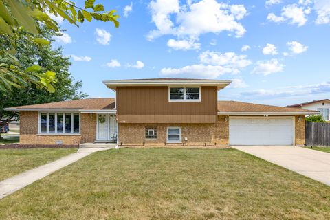 Tiny photo for 8456 170th Place, Tinley Park, IL 60487 (MLS # 12462582)