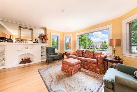Tiny photo for 1605 S Fairview Avenue, Park Ridge, IL 60068 (MLS # 12687579)