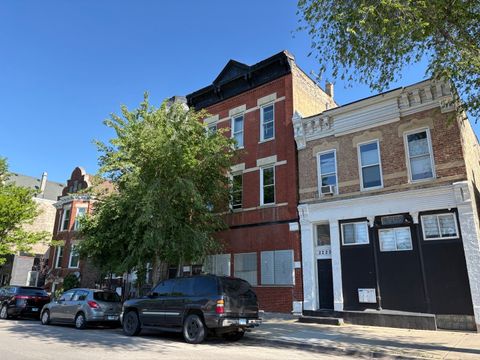 2222 W 21st Street Chicago IL 60608